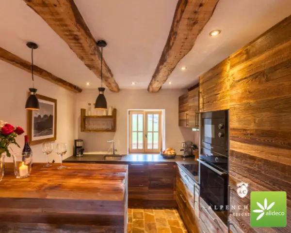 Küchenmöbel aus Altholz - massgeschneidert