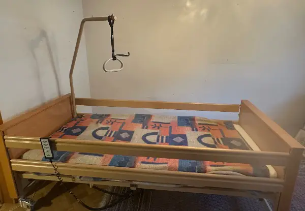 Pflegebett gratis abzugeben