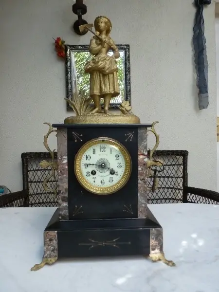 Antike französische Schloss-Kaminuhr, inklusive Schlüssel