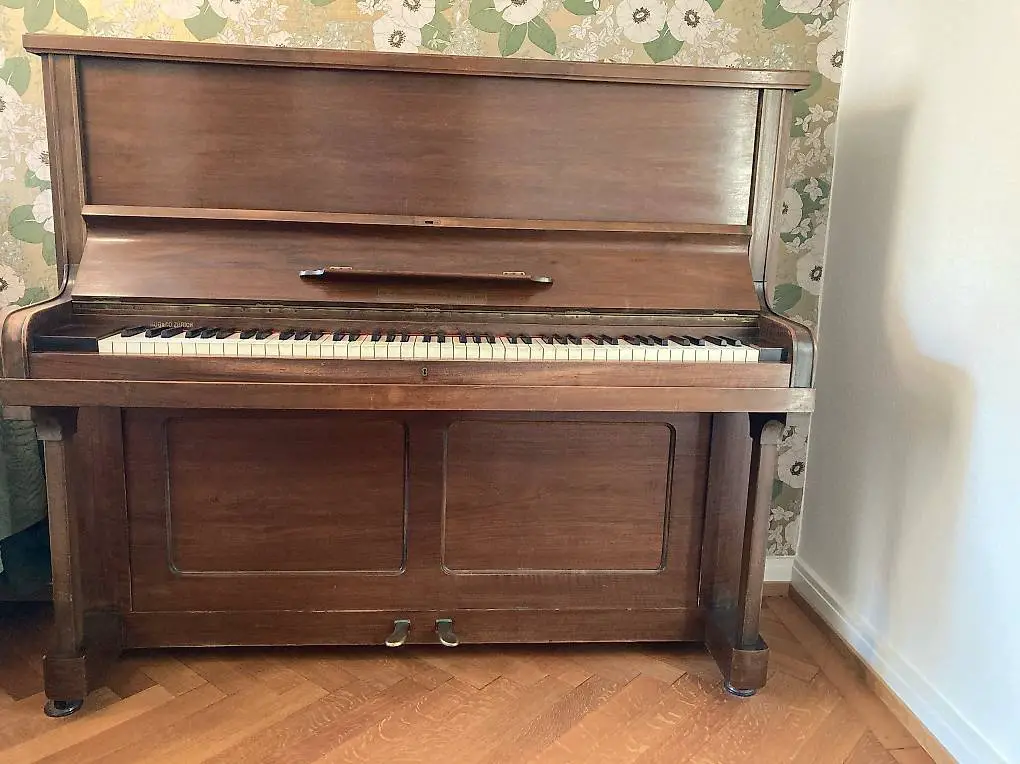 Klavier Burger & Jacobi ca. 80-90 Jahre alt