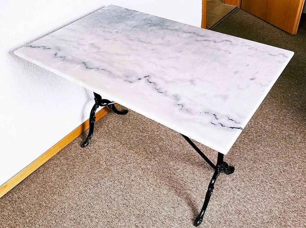 edler Marmortisch Bistrotisch Gusseisenfüsse 100x60 vintage