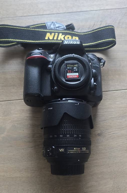Nikon D-7200