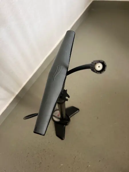 Top Crivit Air-Pump Stand Luftpumpe Anzeige in bar und robust