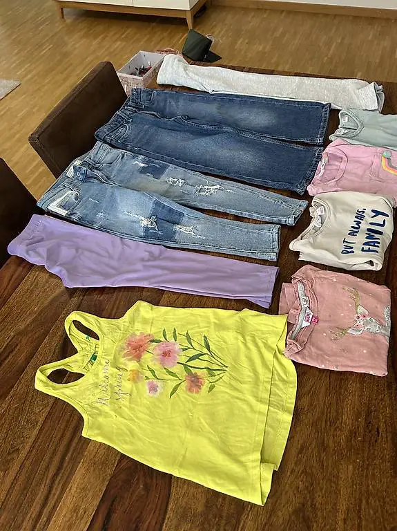 Mädchen Kleiderpaket 104-110