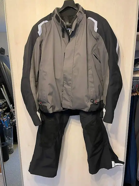 Verkaufe wenig gebrauchter Damen BMW-Street Gard Anzug