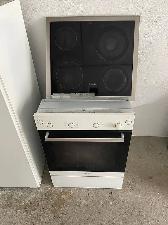 Four et Plan de cuisson en vitrocéramique