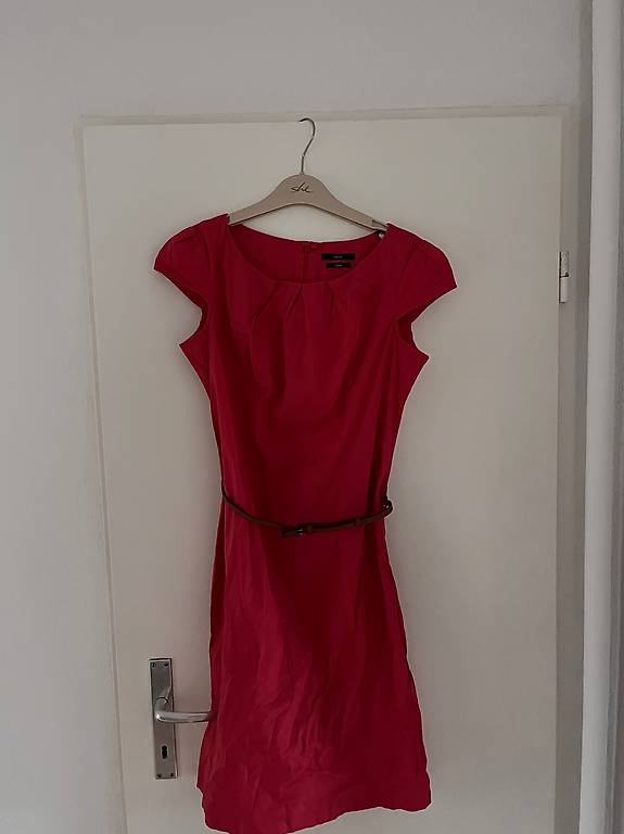 Etuikleid, Grösse 40 von Zero, inklusive Gürtel