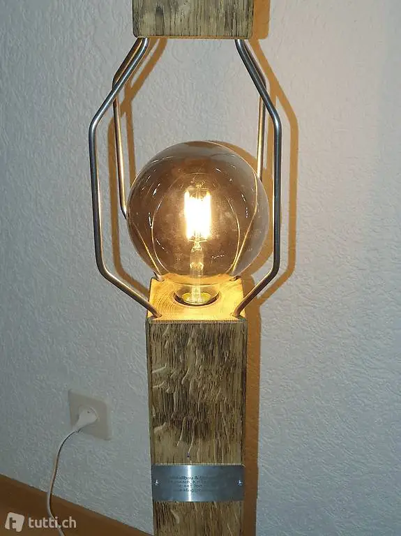 ,,Designer Säule lampe