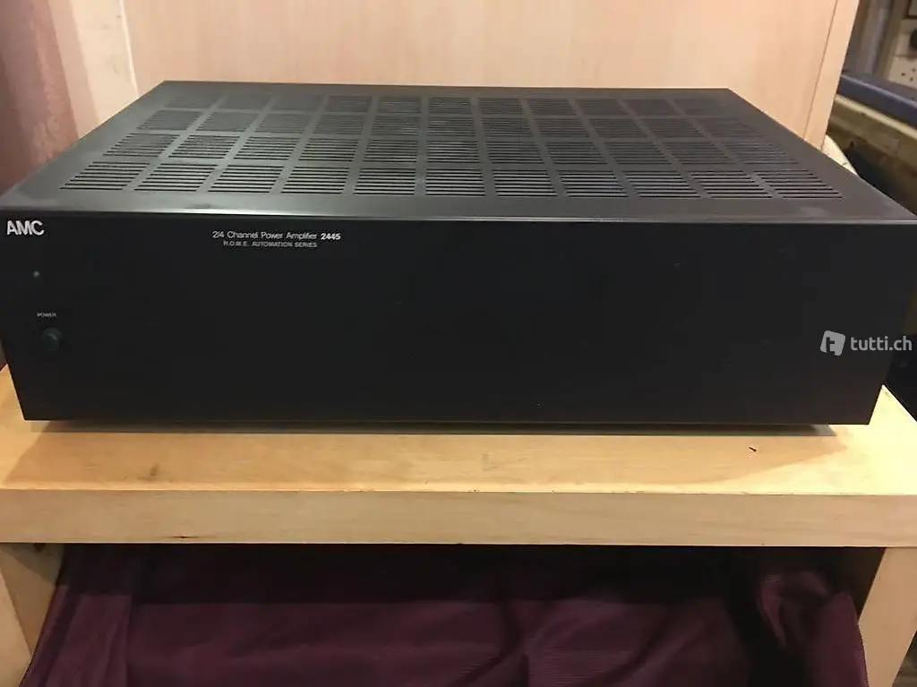 Endverstärker AMC 2445 in revidiertem Zustand