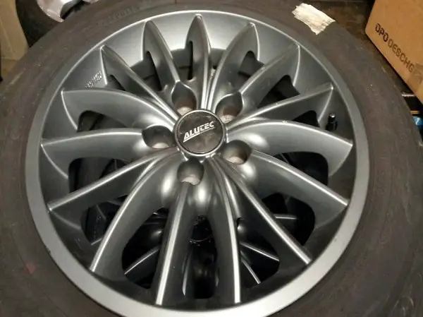  4 Leichtmetallfelgen 7×16 Felgen Reifen Pneu 205/55/16