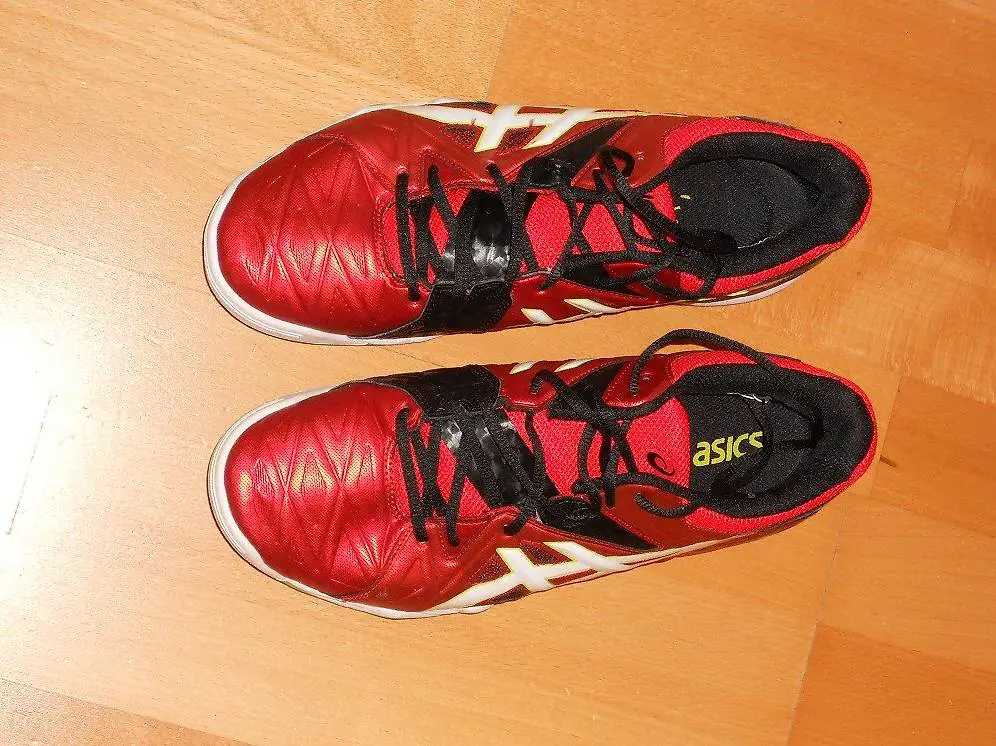 Neuw. Asics Sportschuhe - rot - Gr.43.5