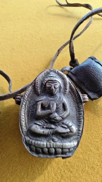 Amoghasiddhi Buddha- Amulett- Box /Tibet