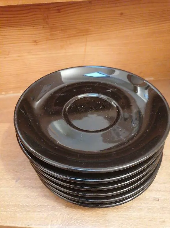 6 Kaffee Untertassen schwarz