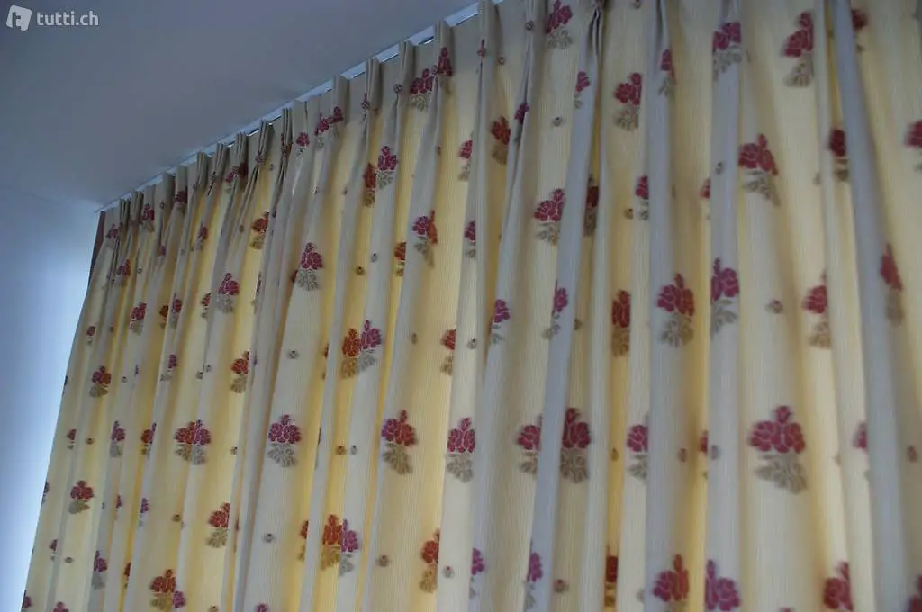 2 Stück sehr schöne exklusive Nacht Vorhänge