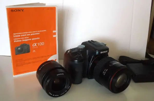 Sony A100 + 2 Zoom de 35 à 210mm