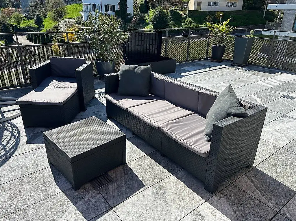 Stilvolles Terrassenmöbel-Set für draussen