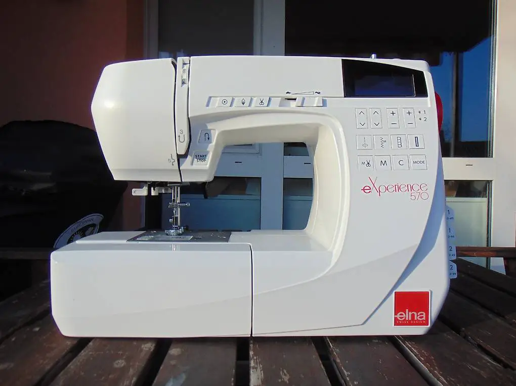Nähmaschine Elna eXperience 570, neu, mit Gratis-Versand.