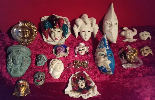 Venezianische Original-Kunstmasken, handgemacht