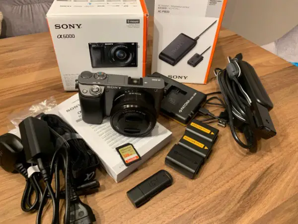 Sony Alpha 6000 - Kit 16-50mm F3.5-5.6