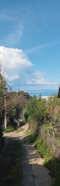 Erschlossenes Baugrund.1200m2 Strand 400m