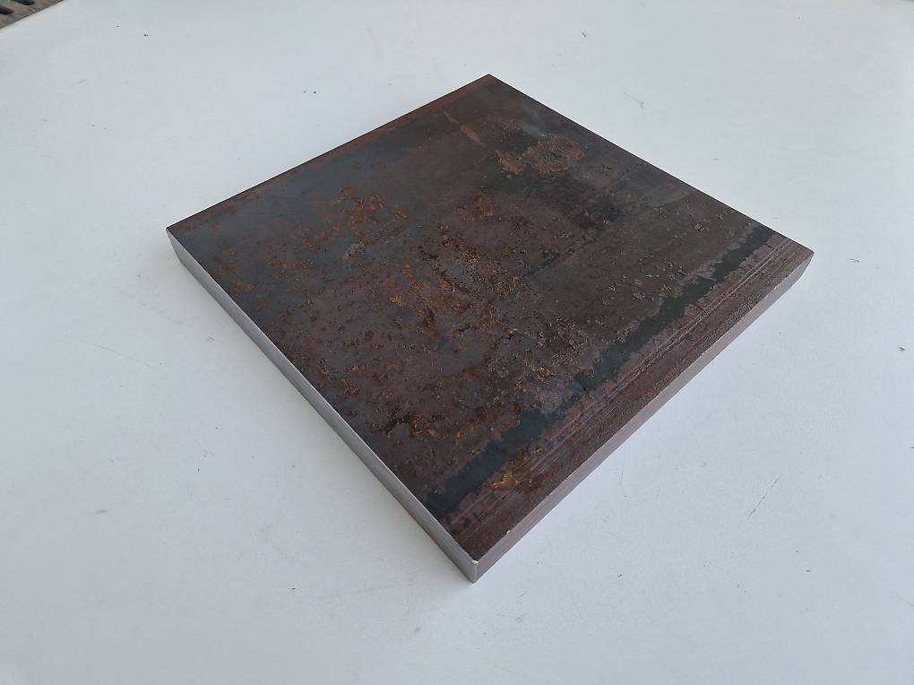 Stahlplatte 300x300x30 - pro Stück