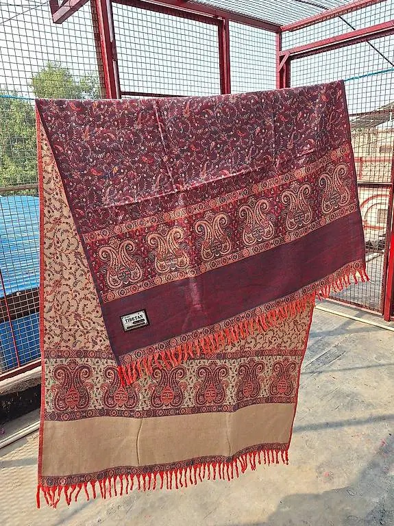 grosser Schal aus Yakwolle