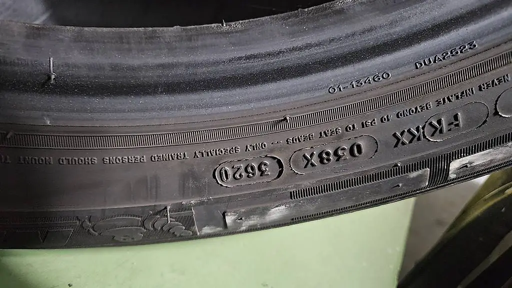 Michelin Agilis 215/60R17C 104H