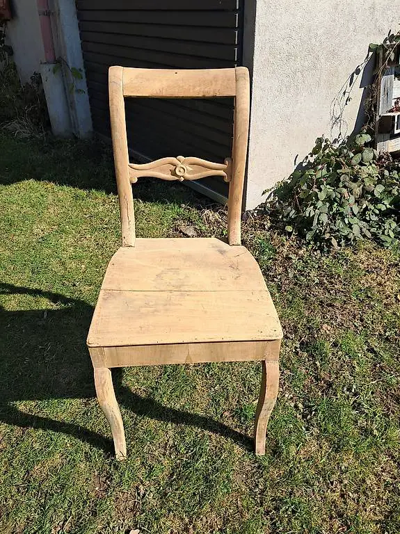 Biedermeierstuhl Nussbaum