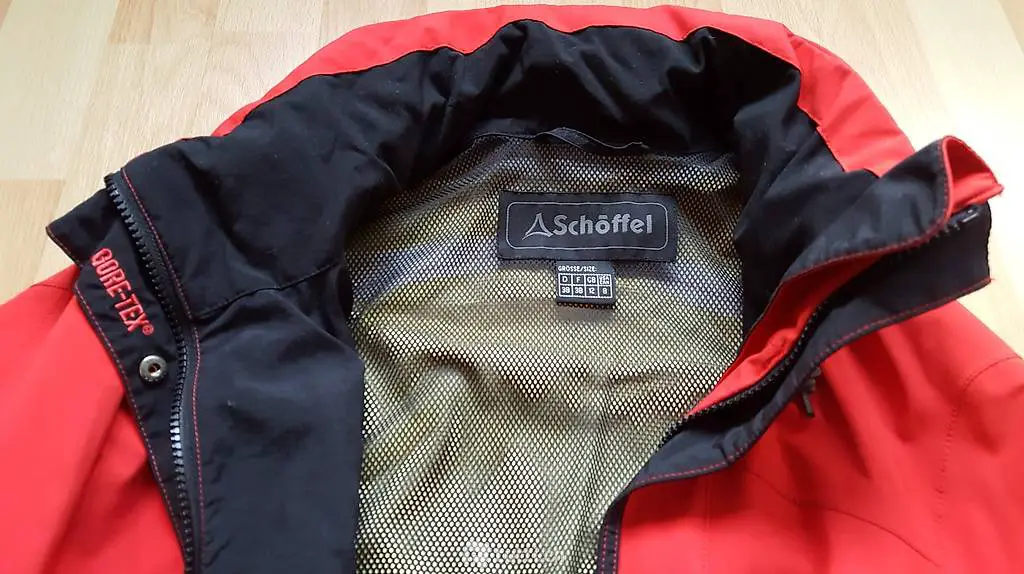 Schöffel Gore-Tex Jacke Wanderjacke Kapuze rot 38
