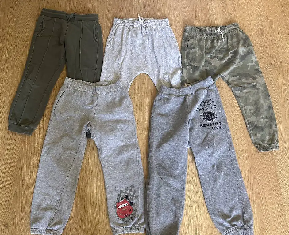 4 Trainerhosen Grösse 116