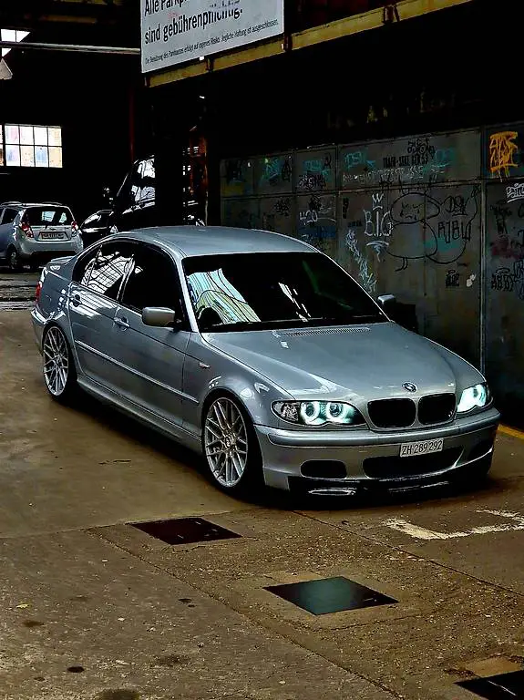 BMW E46 320i facelift