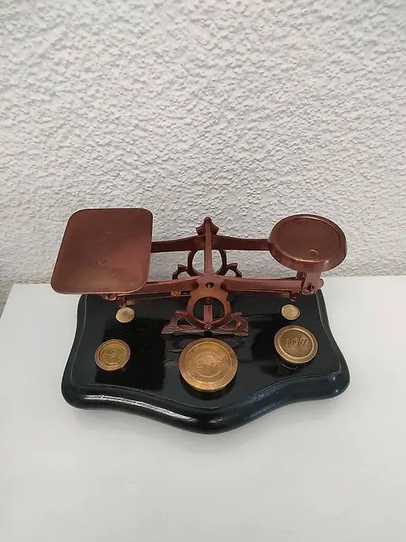 Nostalgische Messing Briefwaage mit Gewichten