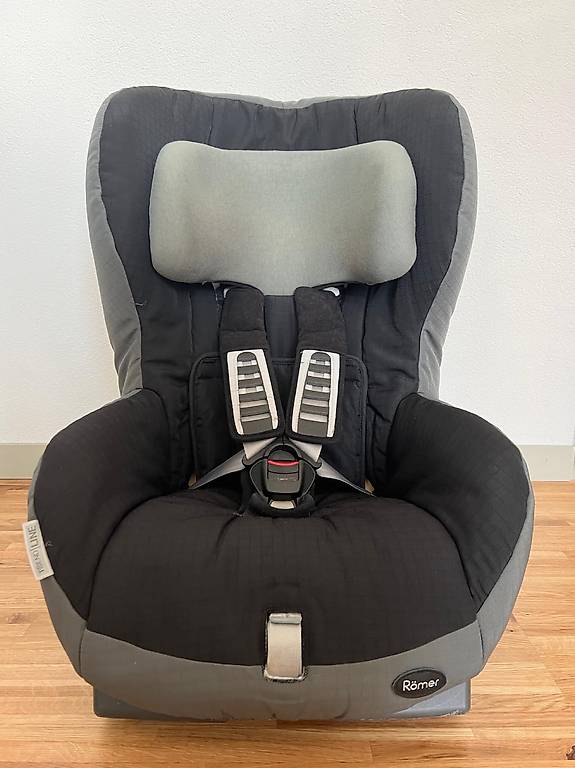 Britax Römer Autositz 9-18 kg