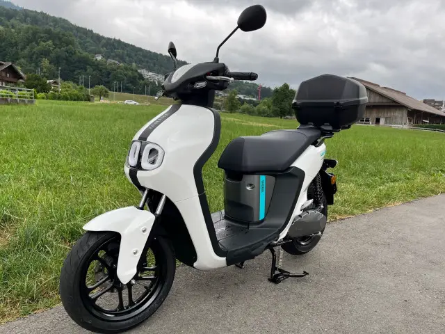 yamaha neos