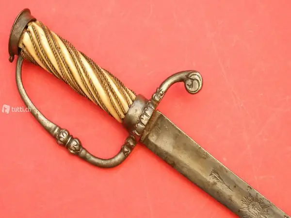  Antiker Jagdsäbel - Griff aus Bein mit gedrehten Rillen