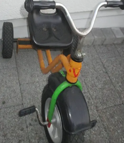 KLEINKINDER FAHRRÄDER VELO mit drei Rädern