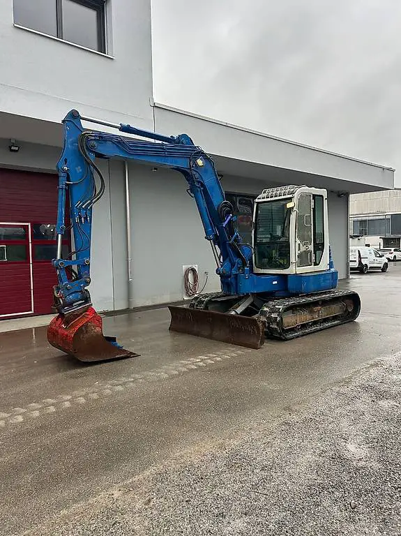 Bagger Takeuchi TB 180 FR (Hüllkreisbagger)
