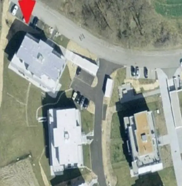 Aussen Parkplatz / Abstellplatz zwischen Winterthur + Zürich