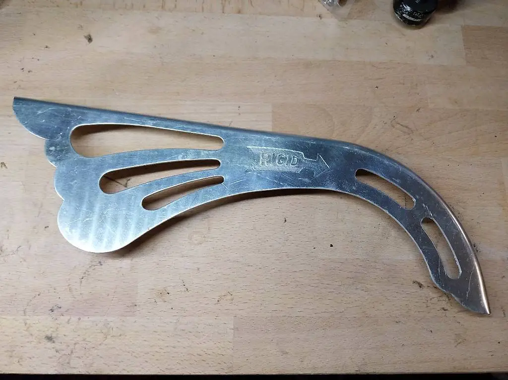 Retro Kettenschutz Marke Rigid aus Metall