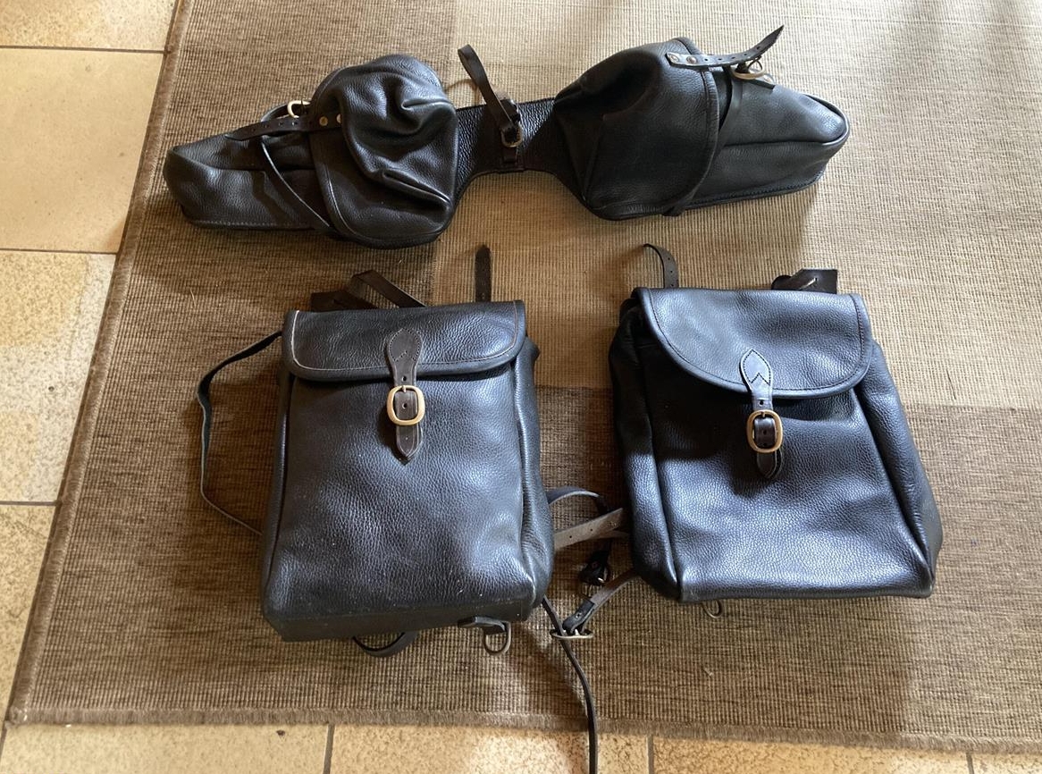 Vorder- und Hinterpacktaschen zu Forestier Wanderreitsattel