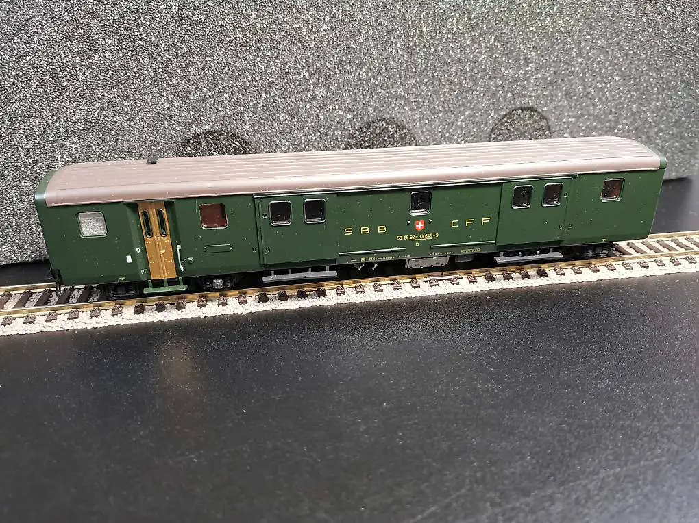 Roco 4240: SBB Gepäckwagen EWII