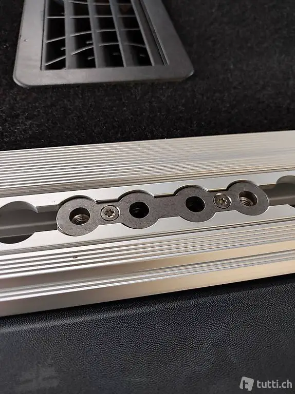 Halterung Airlineschiene Renault / Mercedes