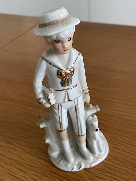 Porzellan Figur Knabe mit Hund