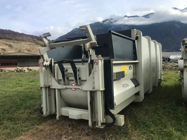 Presscontainer Bergmann APB 607 SN/20, Abrollcontainer / Mulden