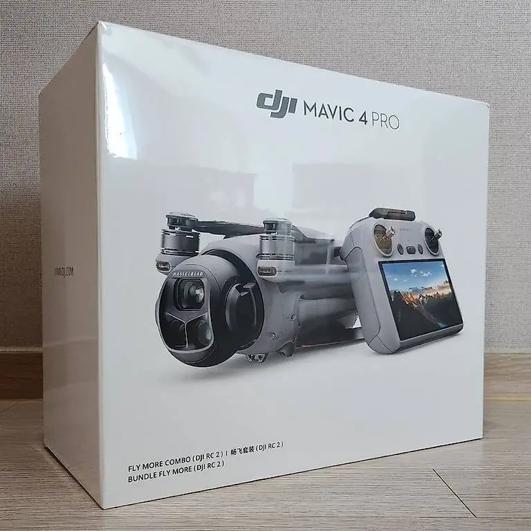 DJI Mavic 4 Pro Fly More Combo
