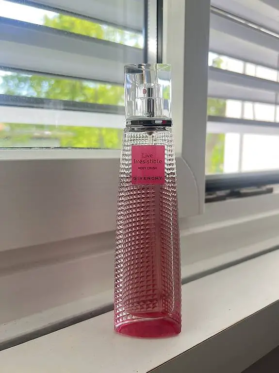 Givenchy Live Irréstible Rosy Crush EDP