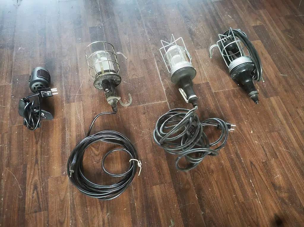 3Stk. Gitter - Lampen und Fassung