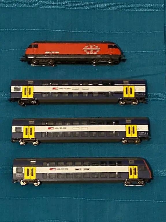 SBB ZVV Zugset Märklin 3460/Fleischmann Dosto, ACA gelb-blau