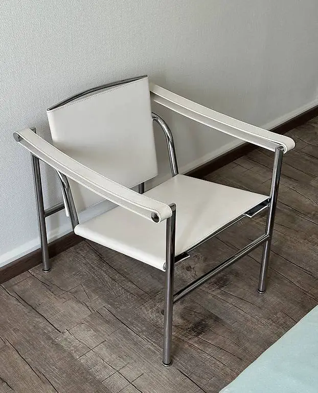 Cassina LC1 Basculant Sessel