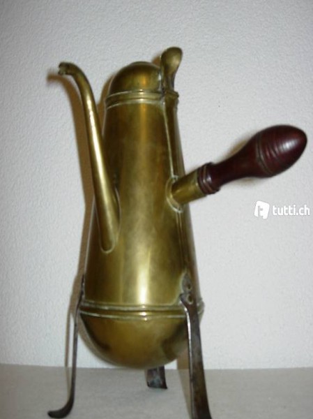  Ankerkanne mit Holzgriff